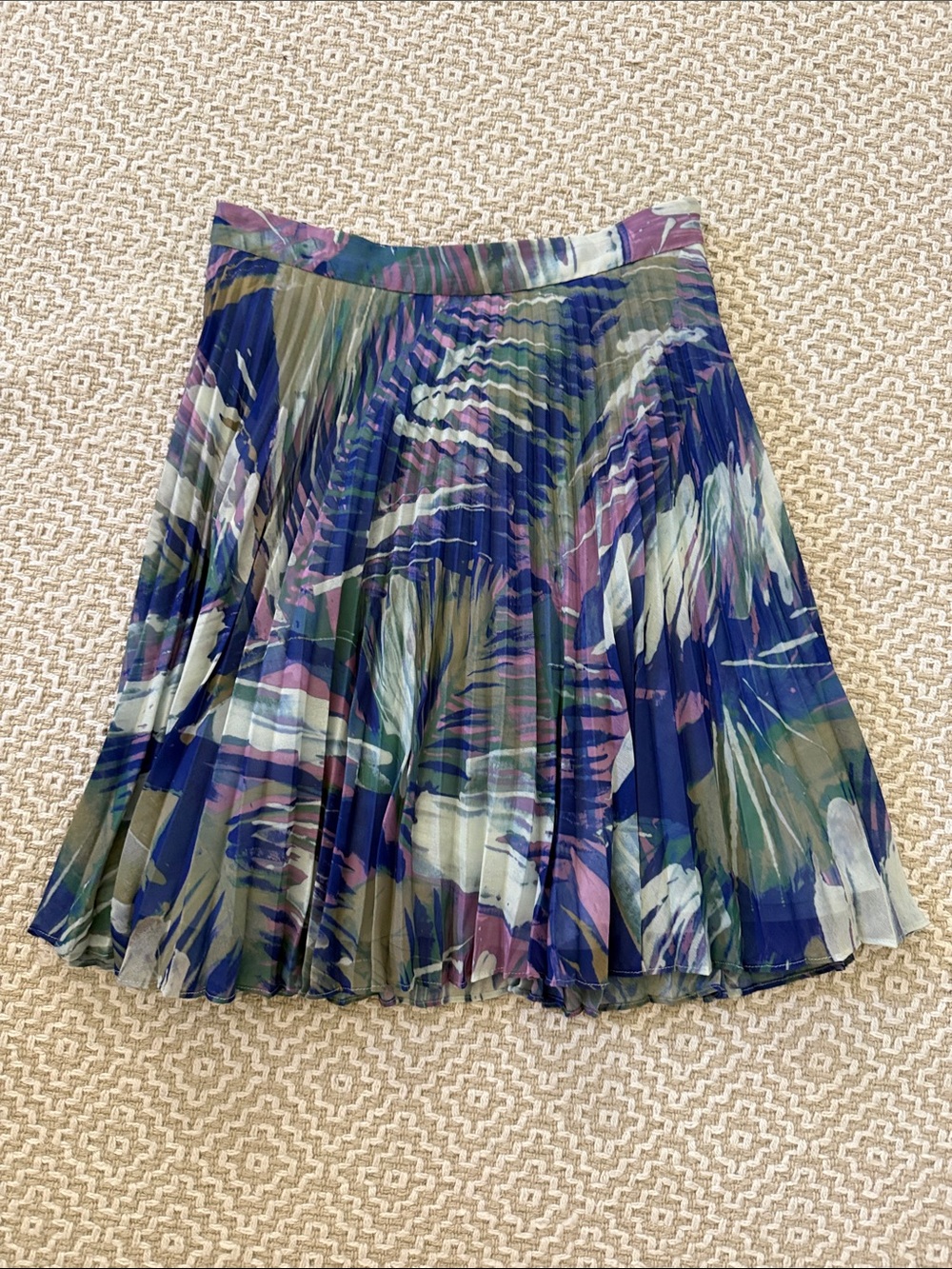 Reiss Pleated Abstract Floral A-Line mini Skirt